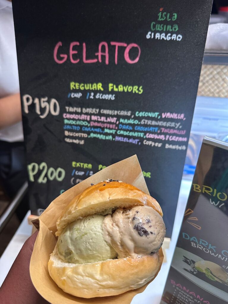 Isla Cusina buns with gelato