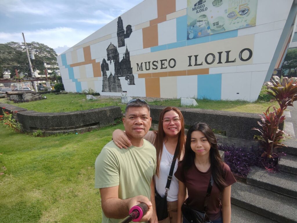 Museo Iloilo with family