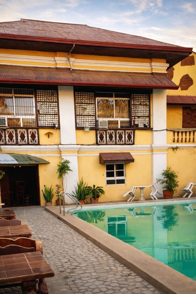 El Juliana in the pool